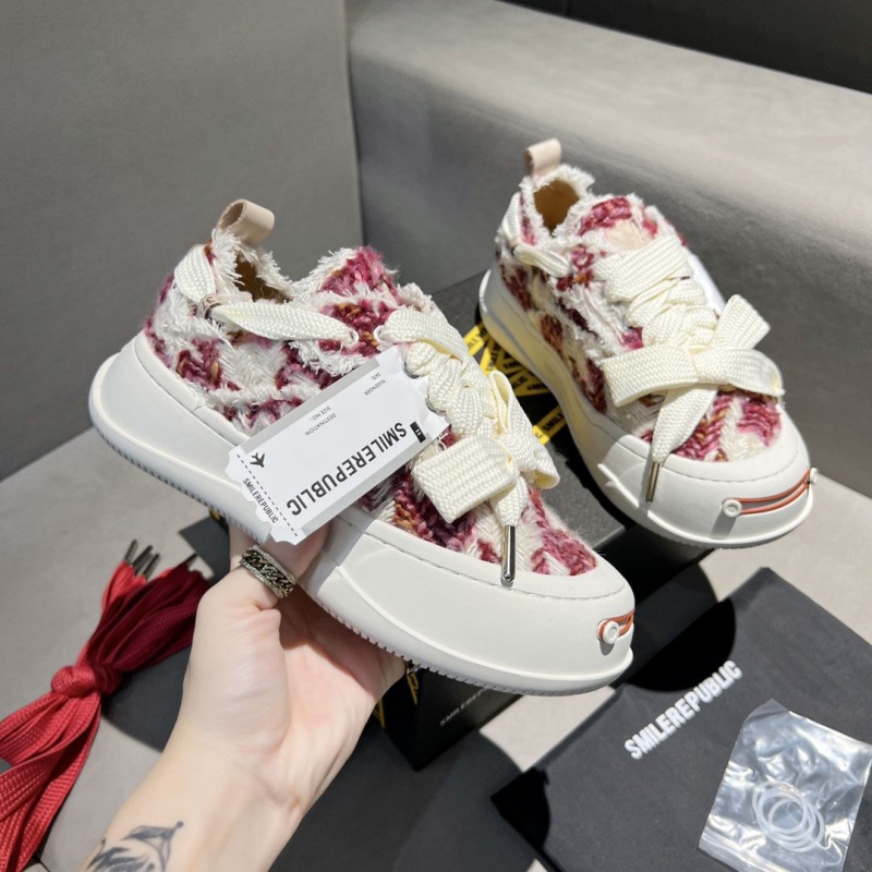 Smilerepublic Canvas Shoes